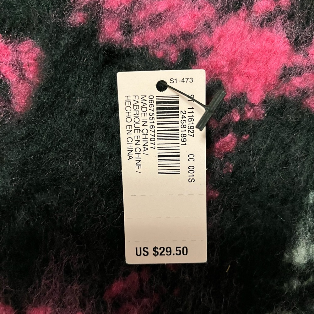 NWT Victoria’s Secret Black and Fushia Plaid Scarf Winter Angel Collection-Soft! - Picture 3 of 4